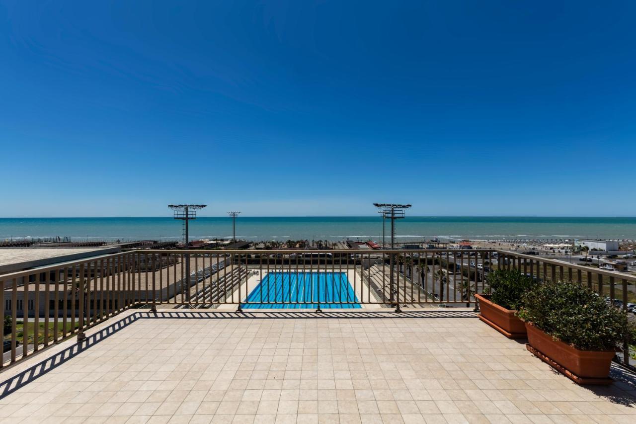 Appartamento Polo Natatorio Lido di Ostia Exteriör bild